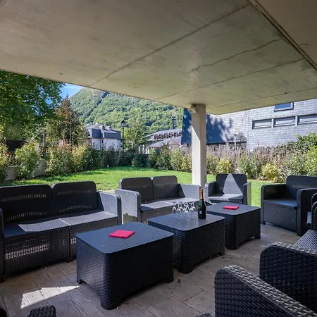 Grand St-lary Centre 13 A 15 Pers *